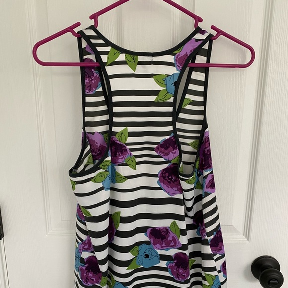 Striped Floral Tank - Picture 4 of 6